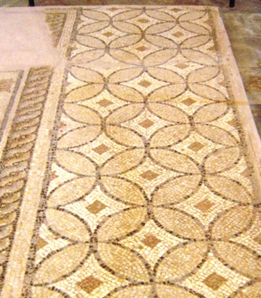 dsc06156-kreta-mozaiekvloer-ruitmotief-4e-eeuwbc.jpg
